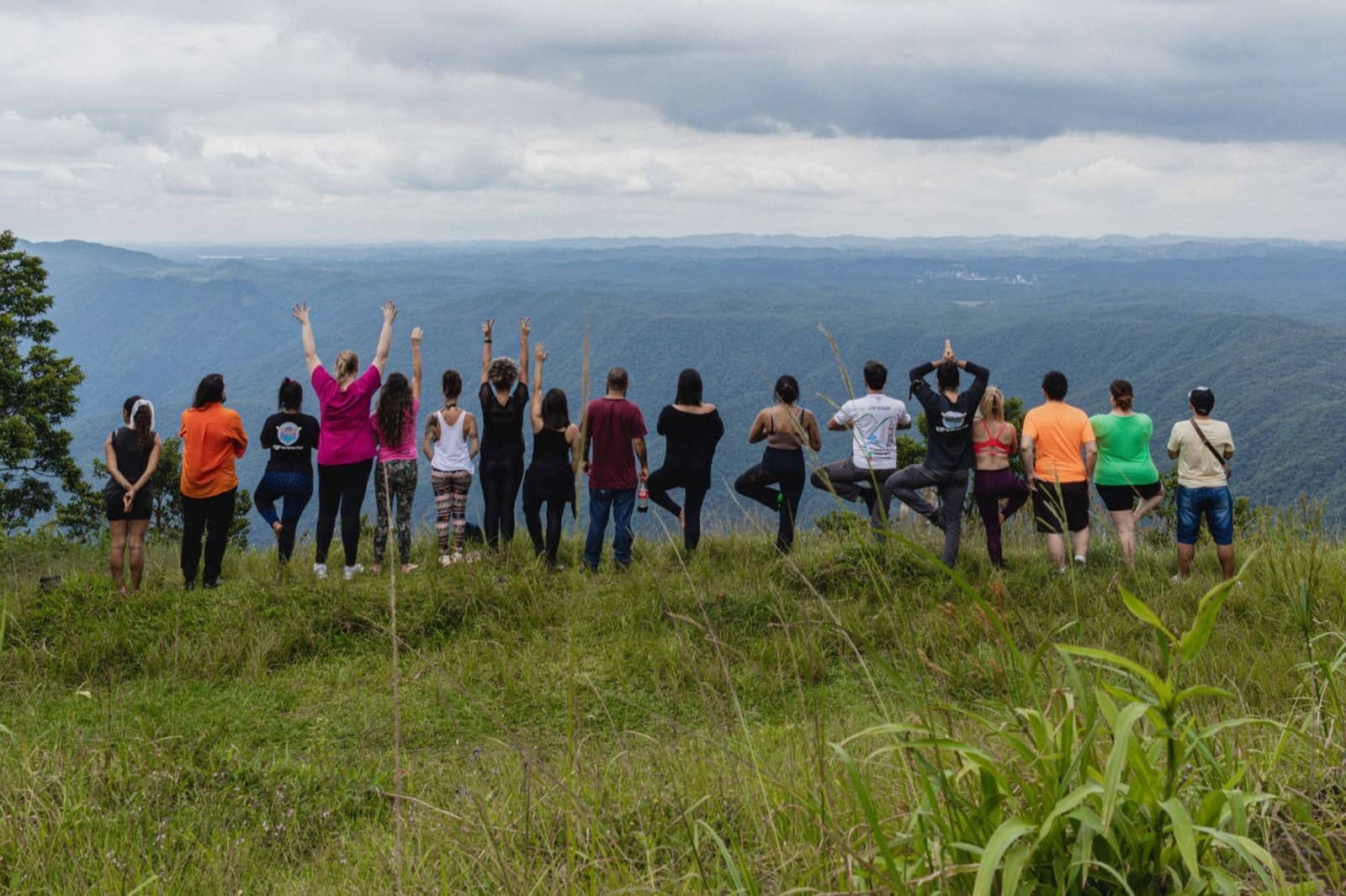 Un gruppo in cima a una collina